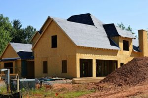 Read more about the article Persiapkan Atap Rumah dengan Atap Metal Spandek Jaminan Anti Api